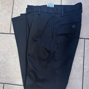 Mens black Docker dress pants. Size 28-32 slim